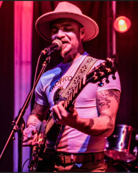 Adam Gabriel performing soulful blues rock live at Currents Restaurant Riverhouse Lodge Bend Oregon