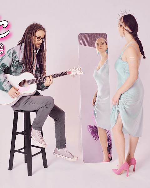 Angelic Noise acoustic duo performing live at Currents Restaurant Riverhouse Lodge Bend Oregon