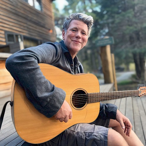 Dave LiaBraaten performing live music at Currents at Riverhouse Lodge in Bend Oregon on October 10, 2025, playing crowd-favorite classic rock and cover songs from the 70s, 80s, and 90s along the Deschutes River