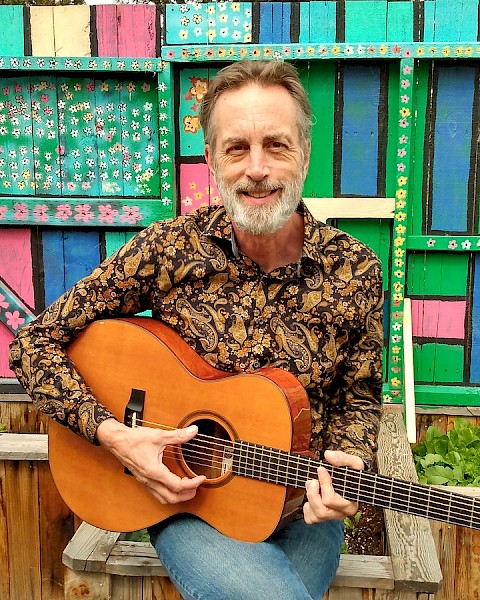 Longtime Bend musician Paul Eddy plays rock, blues & classics. Join him live at Currents Nov 23, 11am–1pm for Beats & Bites Brunch.