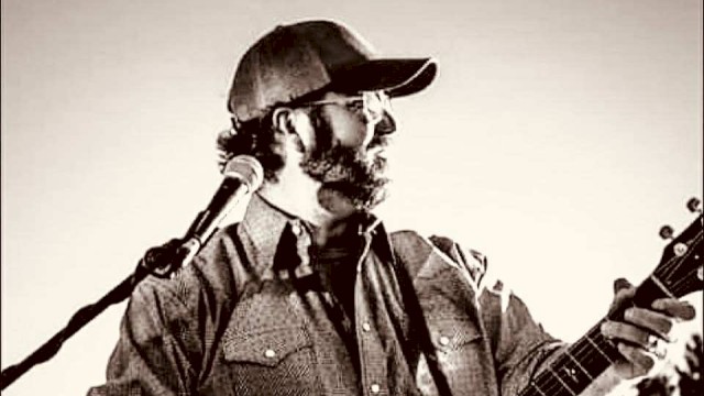 Acoustic Singer KC Flynn Live Music in Bend Oregon