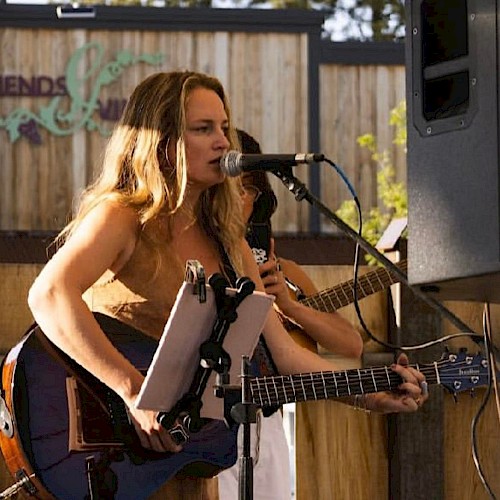 Discover Kat Lord at Riverhouse Lodge—Bend’s rising Americana voice blending folk, country, and heartfelt storytelling.
