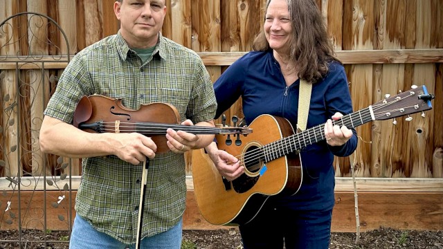 High Strung performing live at Currents at Riverhouse Lodge in Bend, Oregon, featuring world folk, blues, and traditional music from global regions.